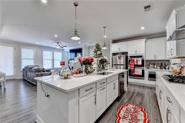 Building Photo - 6010 Bracken Brown Dr