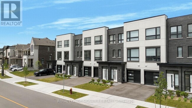 Building Photo - 3055 Trailside Dr