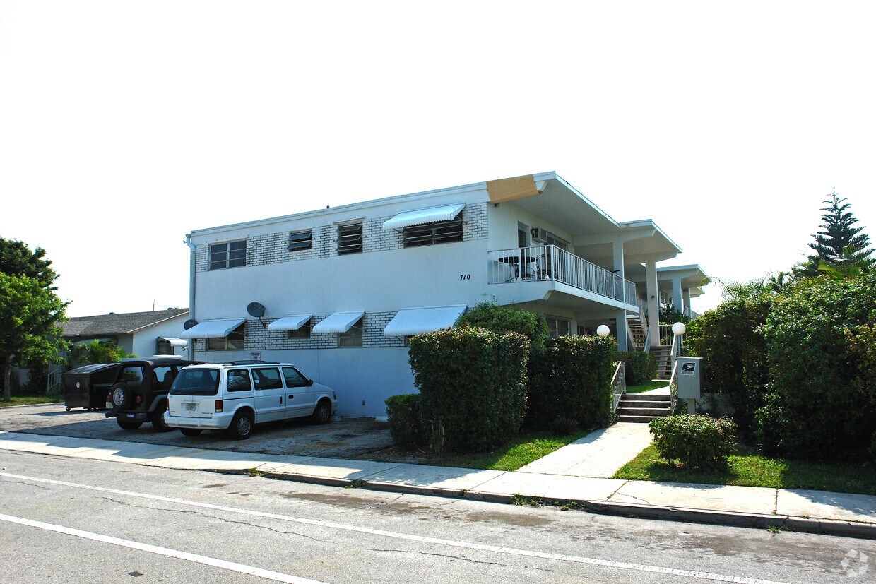 Building Photo - 710 N K St