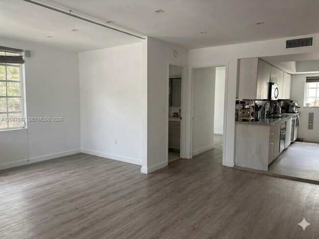 Foto del edificio - 932 7th St