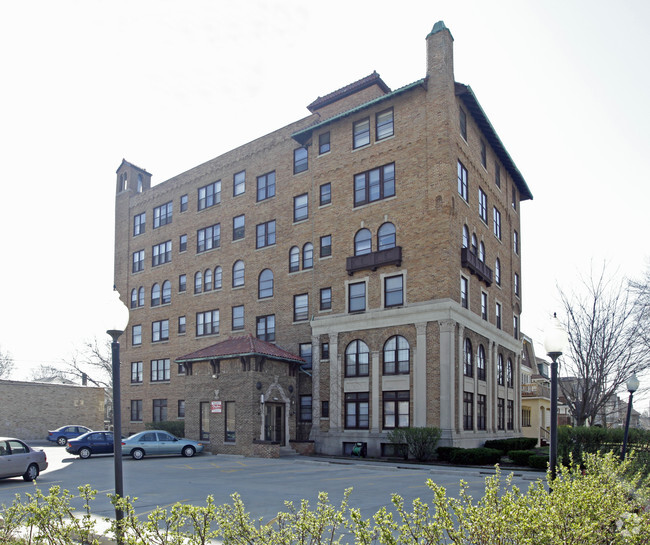 Foto del edificio - Casanova Apartments