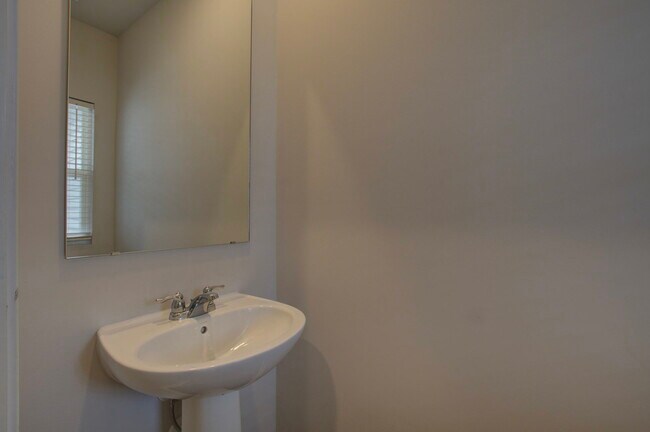 Foto del edificio - 4105 Quincy Adams Ln