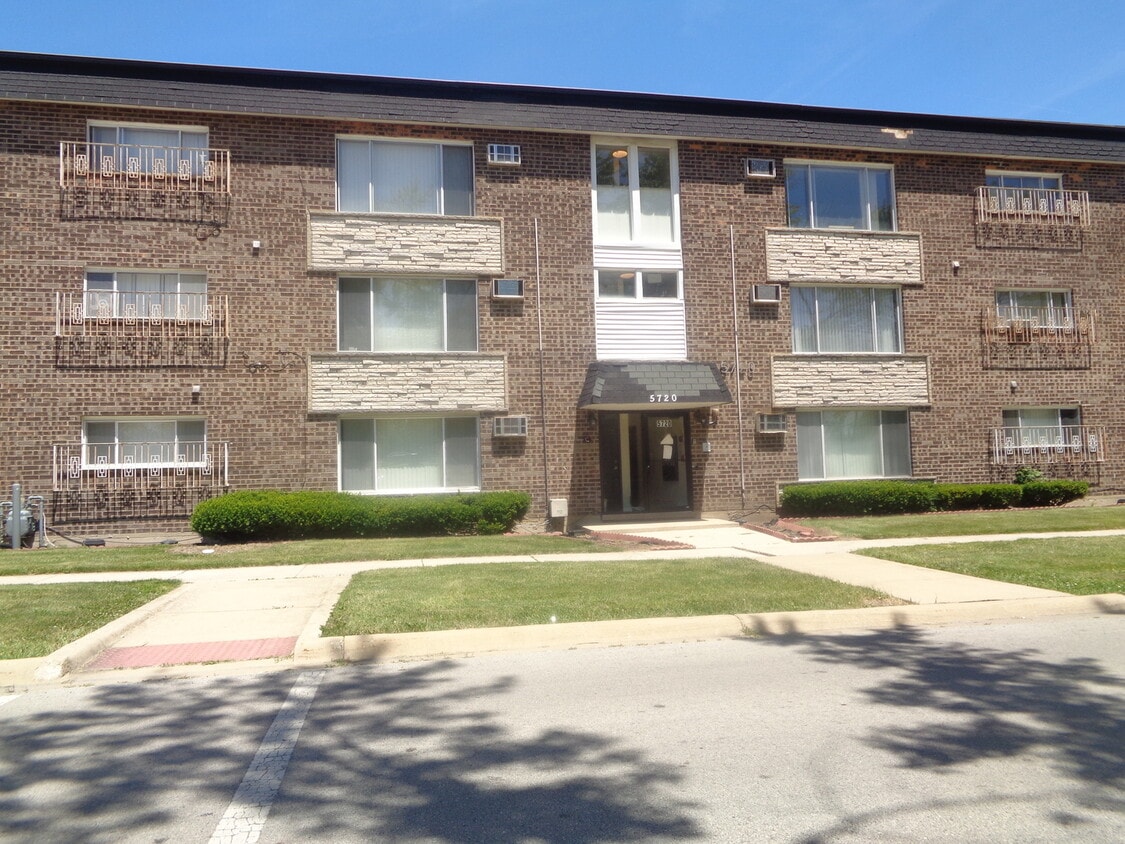 5720 W 108th St Unit 3B, Chicago Ridge, IL 60415 Condo for Rent in