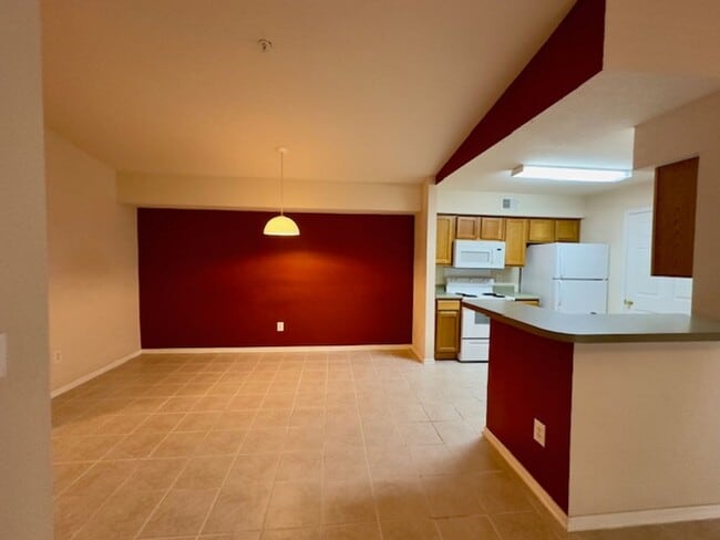 Foto del edificio - Spacious 1B/1B Unfurnished Condo near Beach in the Heart of Destin!