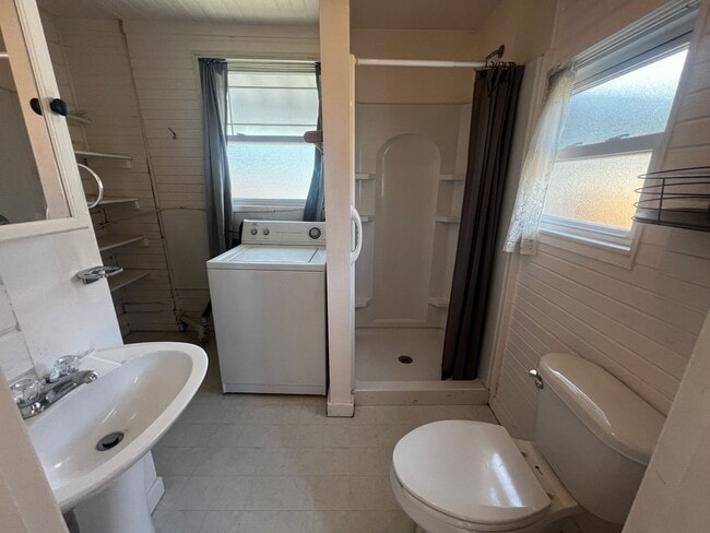 Building Photo - 3-Bedroom 2-bathroom house in Cottage Grove
