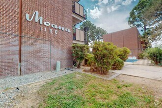 Building Photo - 1100 Alvarado Dr SE