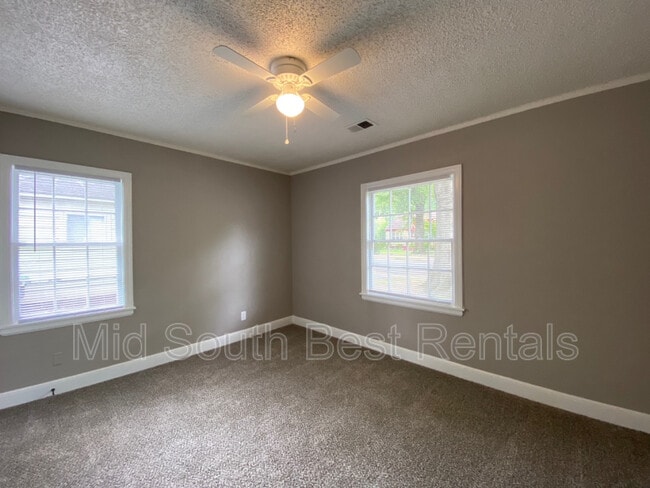 Building Photo - 1020 Railton Rd