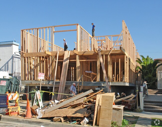 Building Photo - M.G. Apts