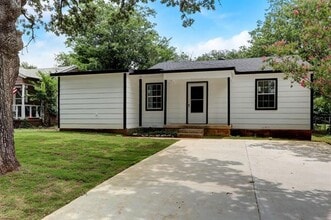 Building Photo - 3728 Peach St