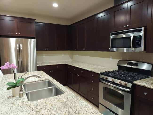 Building Photo - 11363 Tiger Lily St