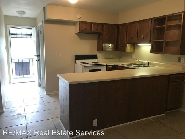 Building Photo - 5231 Rue Royale Dr