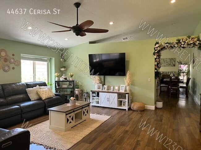 Building Photo - 44637 Cerisa St