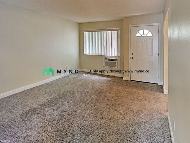 Foto del edificio - 1 br, 1 bath  - 5971 Lake Crest Way Apt 2