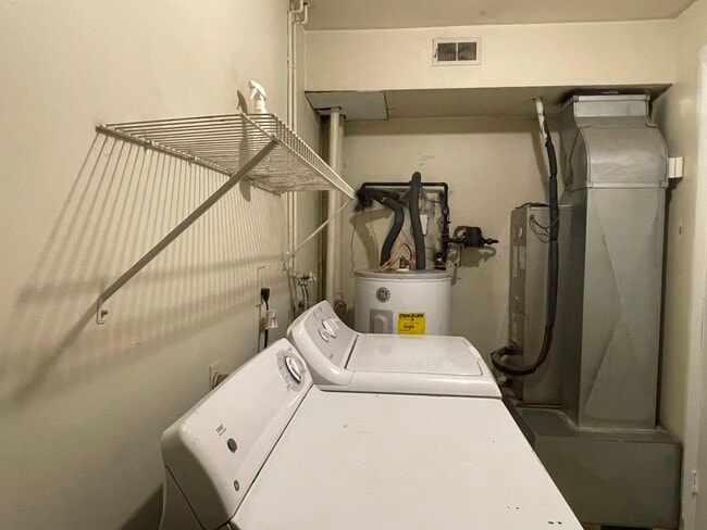 Building Photo - 1127 Providence Ct