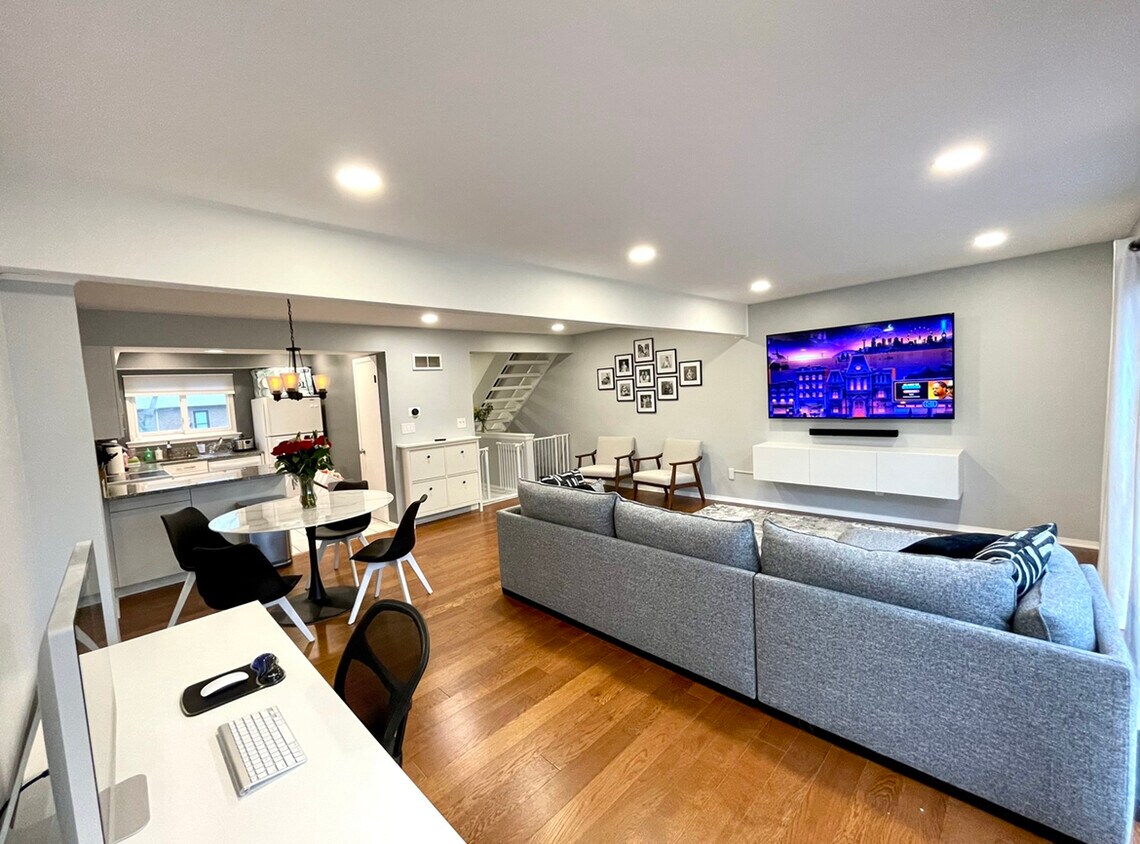 Foto principal - 755 Kirts Blvd