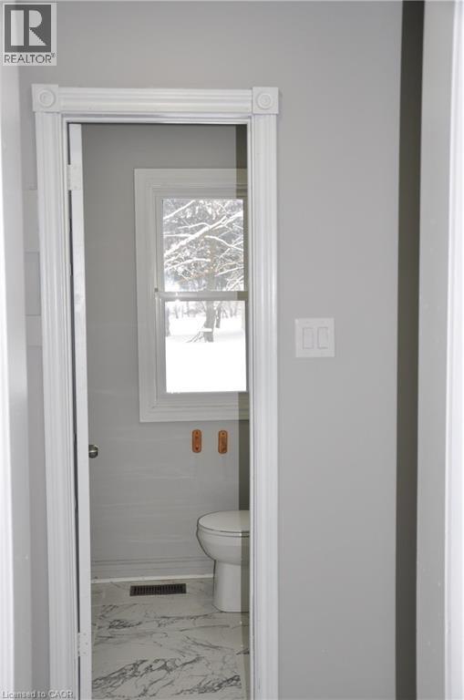 Photo du bâtiment - 7775 ON-7