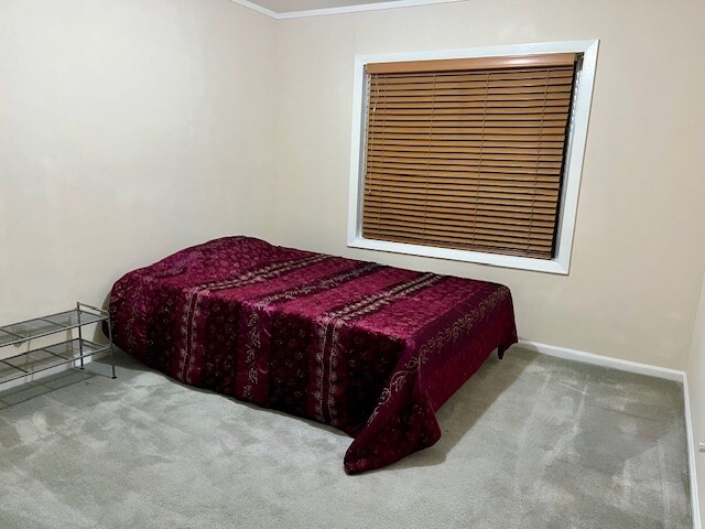 Foto del edificio - 2245 Roosevelt Ave