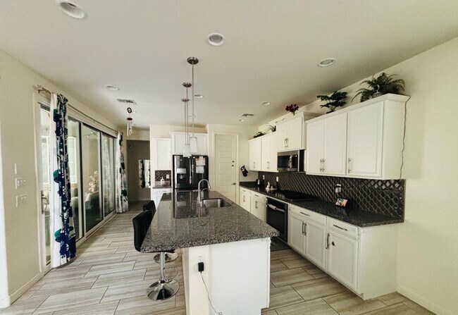 Foto del edificio - Stunning 4BR House in Chandler