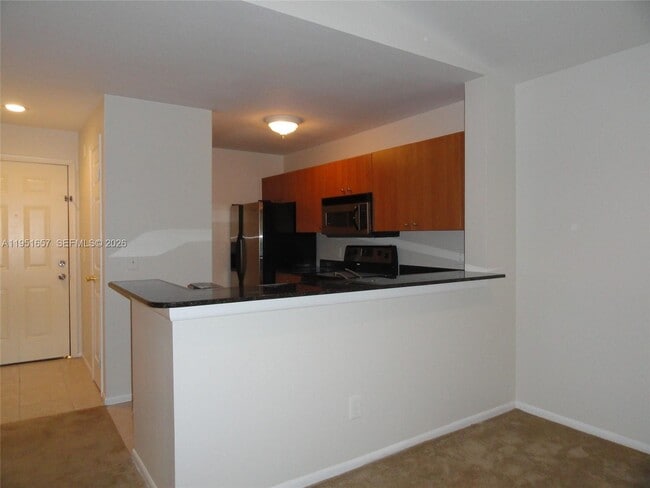 Foto del edificio - 1865 Palm Cove Blvd