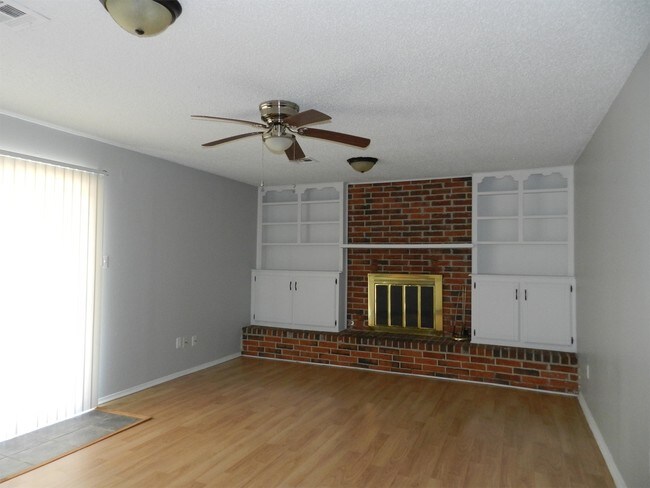 Building Photo - 7810 Morrocco Dr NW