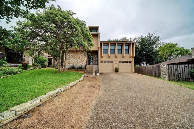 Building Photo - 9305 Knoll Crest Loop