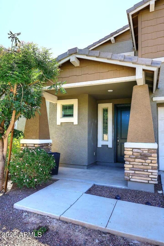 Foto del edificio - 8813 W Jefferson St