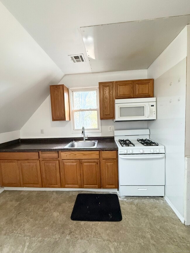 Building Photo - 342 Exchange St