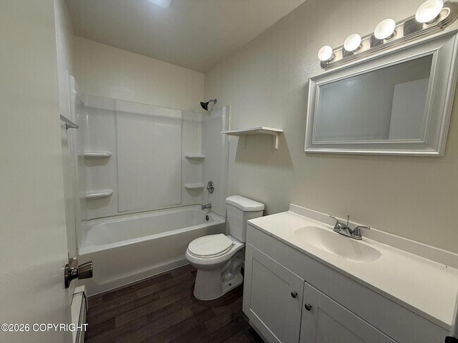 Foto del edificio - 441 N Flower St