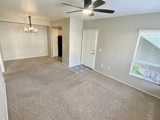 Foto del edificio - Ground Floor 1 Bedroom 1 Bathroom in Lakeshore @ Anderson Springs