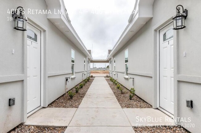 Building Photo - 400 S Retama Ln