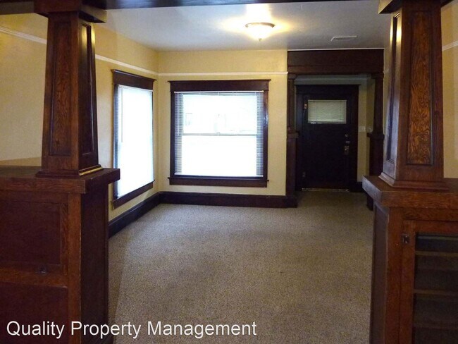 Foto del edificio - 2 br, 1 bath House - 717 E. Jackson St.