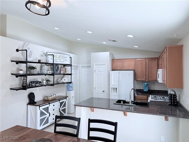 Foto del edificio - 5917 Pearlie May Ct