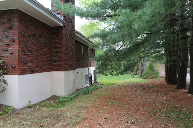 Building Photo - 1 Piper Rd