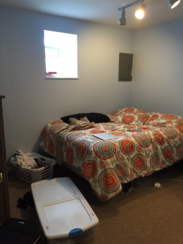 Building Photo - 2021 W McLean Ave