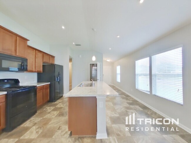 Foto del edificio - 8675 Julia Marie Cir