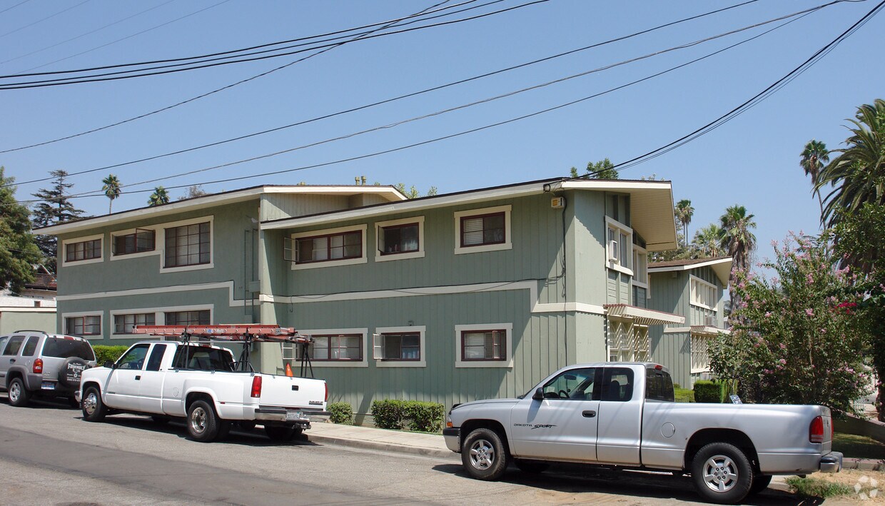 Foto principal - 3623-3645 Prospect Ave