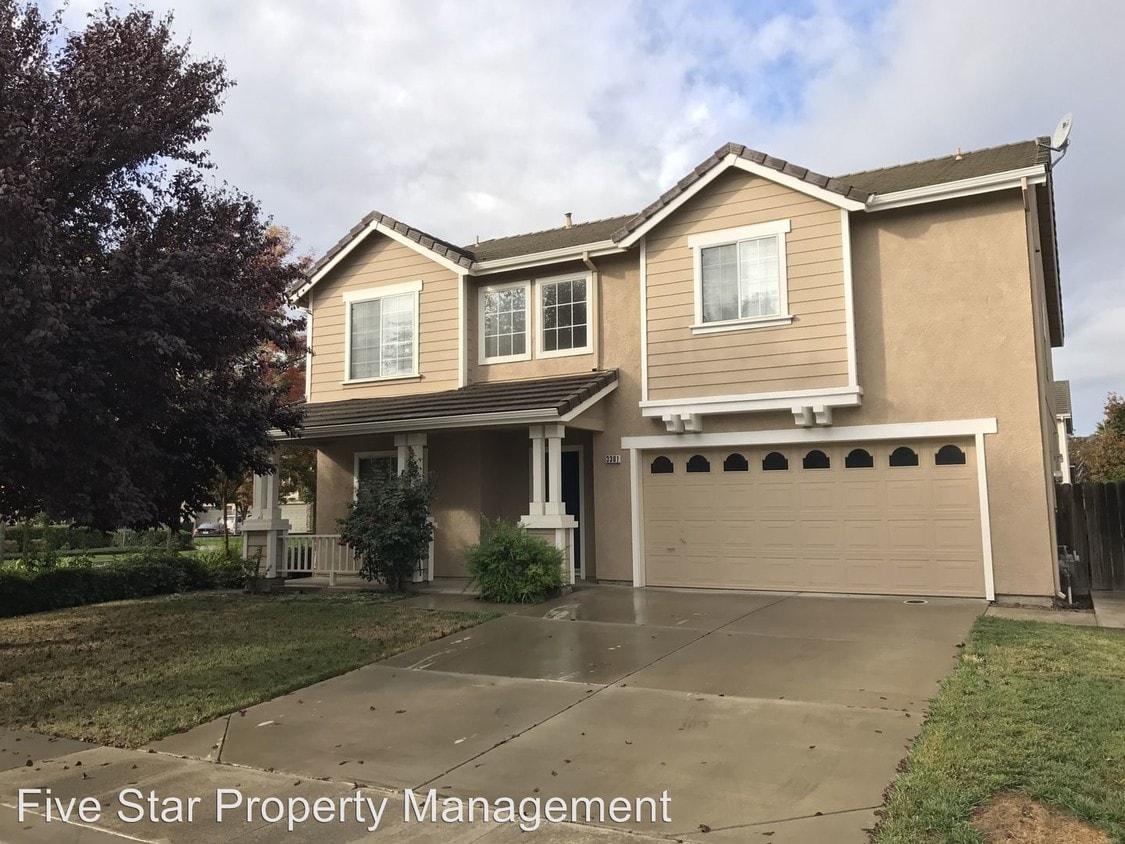 Primary Photo - 4 br, 2.5 bath House - 3301 Wood Lily Ct