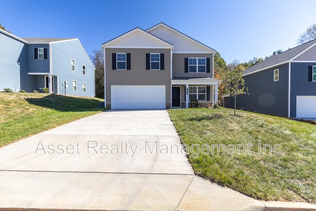 Building Photo - 2019 Southwood Cir