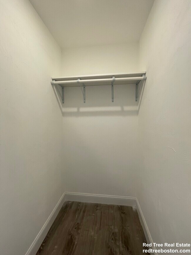 Building Photo - 1028a Commonwealth Ave