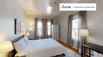 Building Photo - Room in Shared 3 bed/1 bath home in Mission Hill