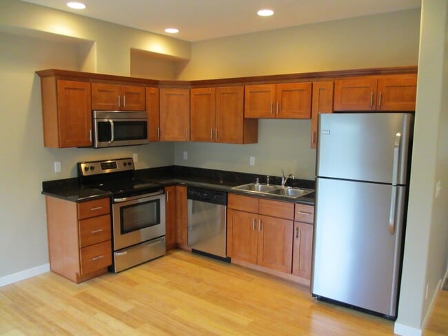 Foto del edificio - 472 SE Oak St