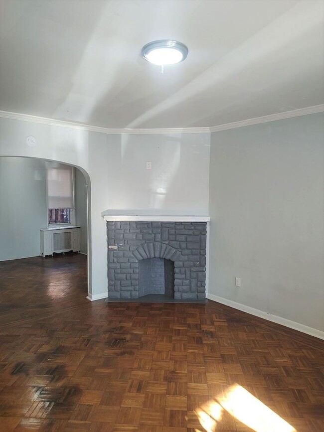 Building Photo - Charming 3-Bedroom Townhome in Olney-Oak L...