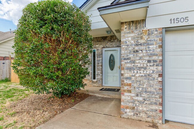 Foto del edificio - 4 bed 2 bath home!