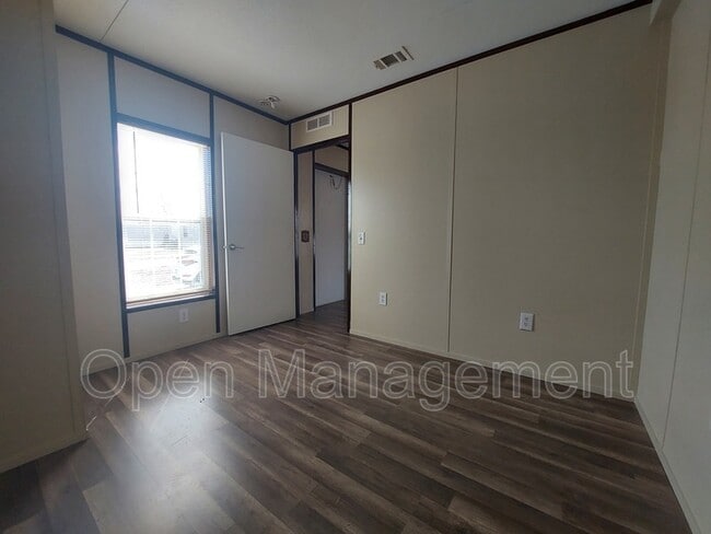 Building Photo - 7534 US-60
