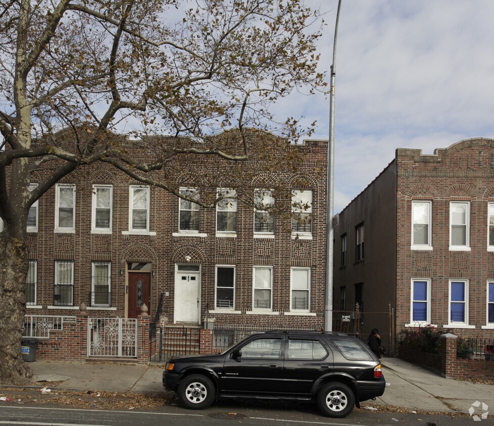 Building Photo - 47 Rockaway Pky