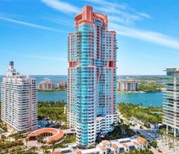 Building Photo - 300 South Pointe Dr