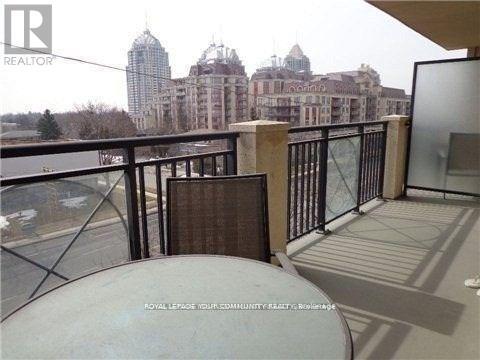 Photo du bâtiment - 650-650 Sheppard Ave E