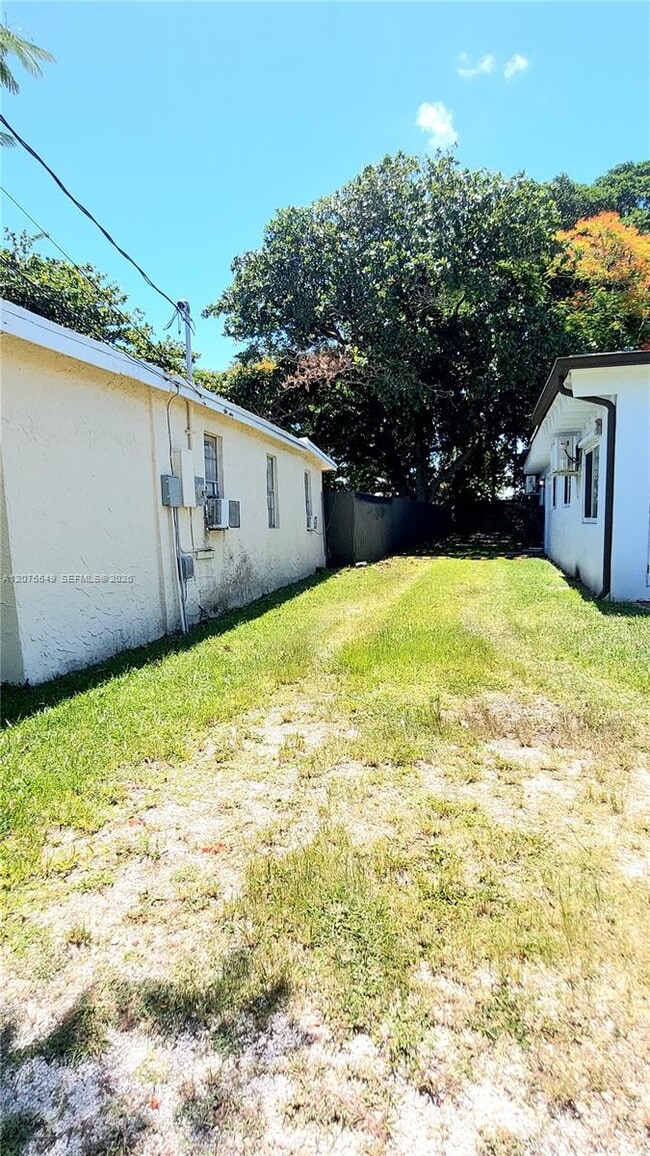 Building Photo - 21910 SW 118th Ct