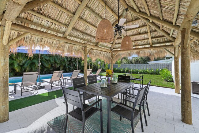 Building Photo - 312 Gulfstream Blvd