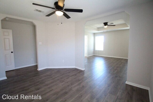 Building Photo - 3 br, 2 bath House - 2401 Napier Dr